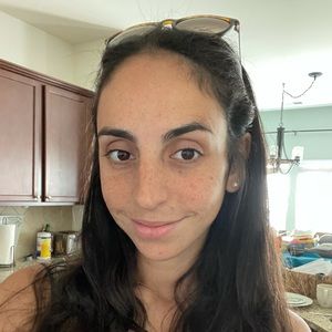 Meet your Posher, Denise